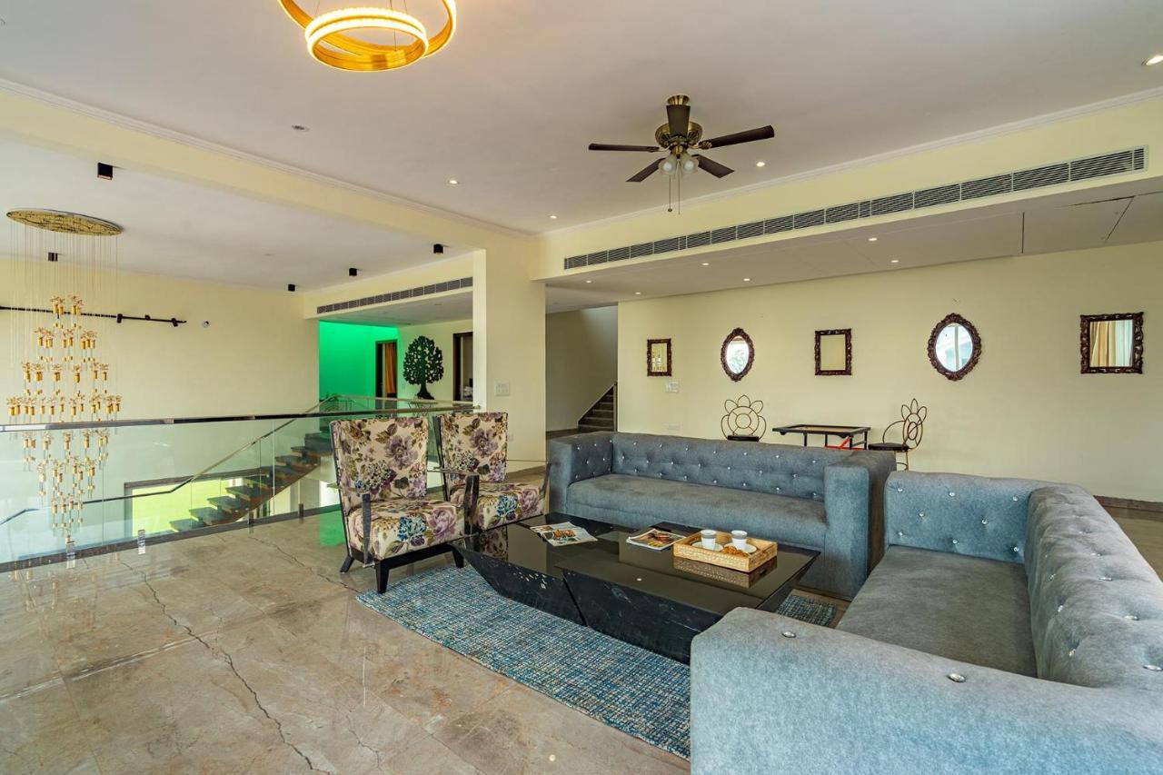 Stayvista At Blanc Belle With Outdoor Pool Sohna Εξωτερικό φωτογραφία