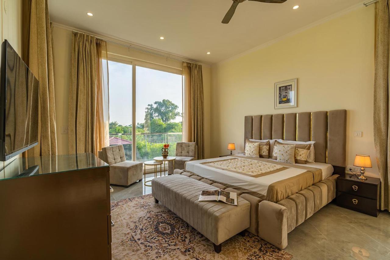 Stayvista At Blanc Belle With Outdoor Pool Sohna Εξωτερικό φωτογραφία