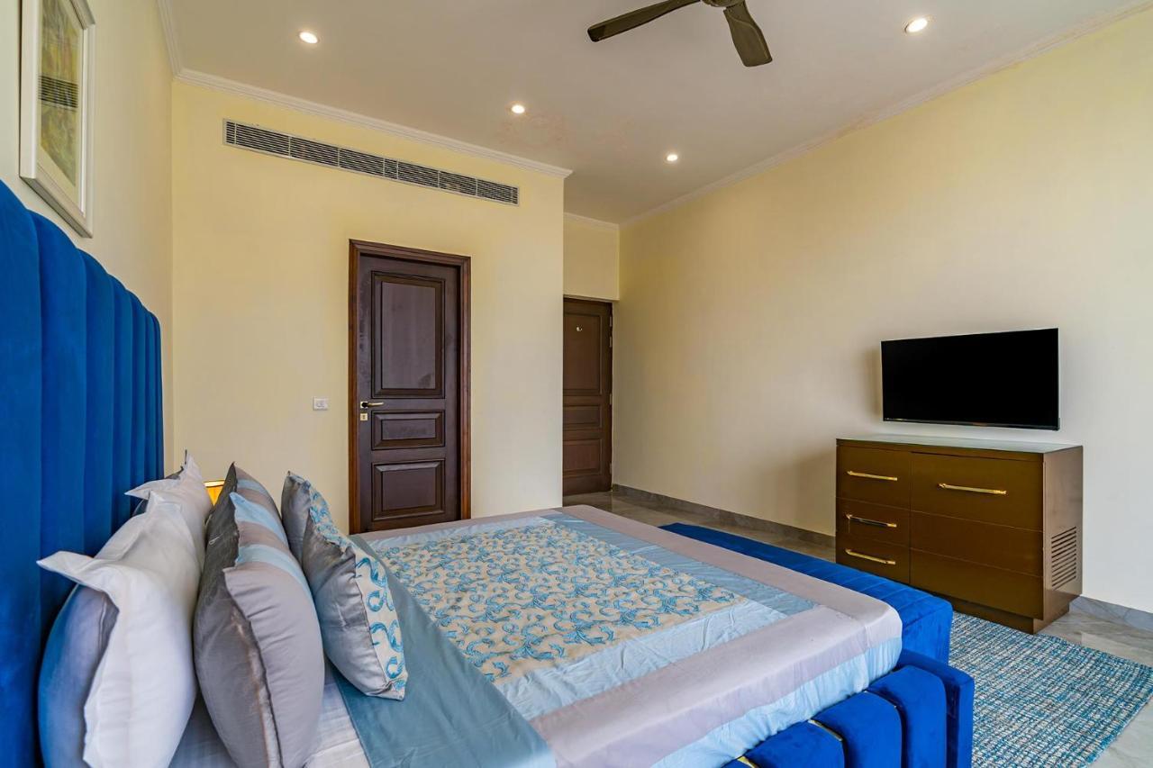 Stayvista At Blanc Belle With Outdoor Pool Sohna Εξωτερικό φωτογραφία